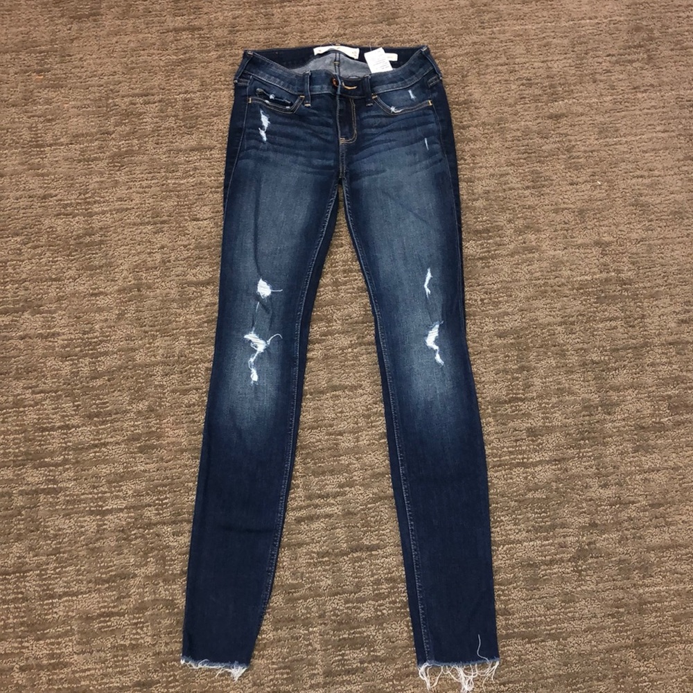 hollister “low rise super skinny” jeans